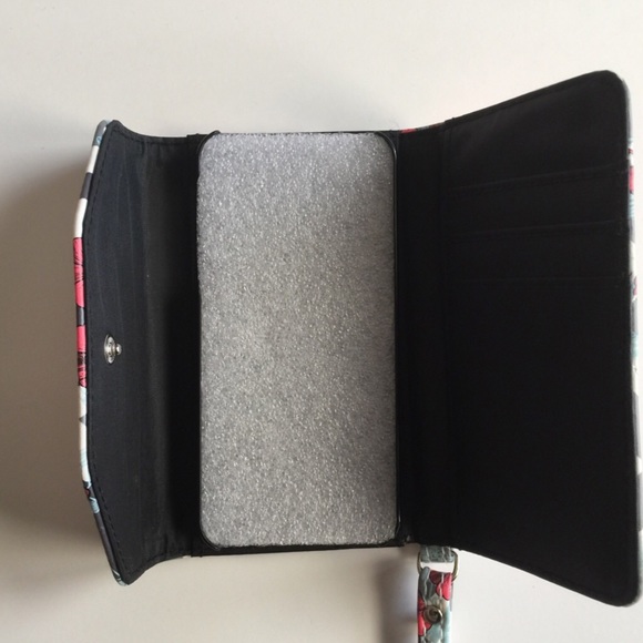 Chevron & Floral Print iPhone 5 Wallet Wristlet - Picture 3 of 3