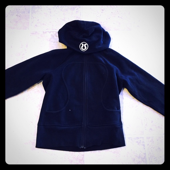 Black lululemon scuba hoodie