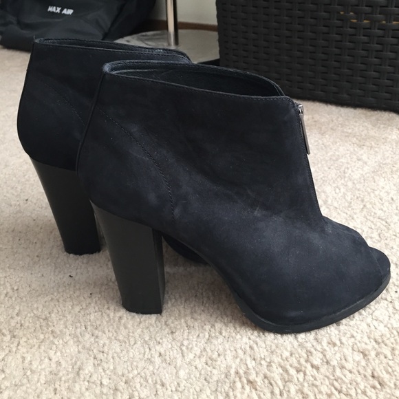 Peep toe Heels