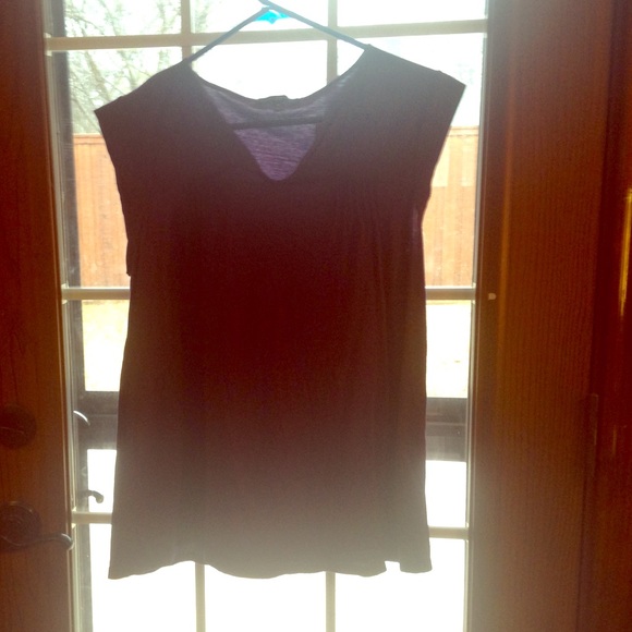 Gap shirt