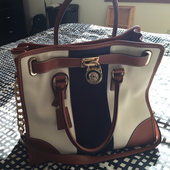 💯% Authentic Michael Kors Purse