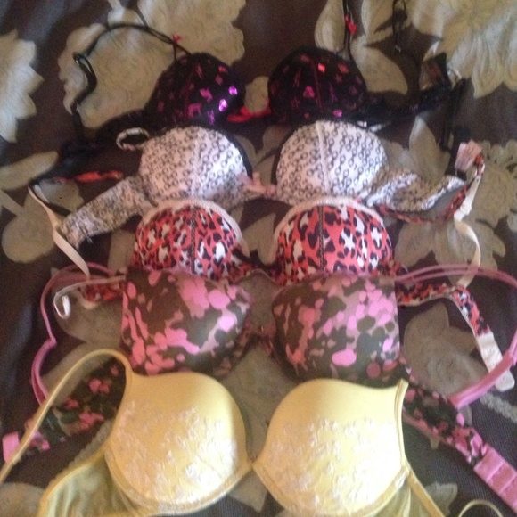 5 Victoria's Secret Bras- 32C