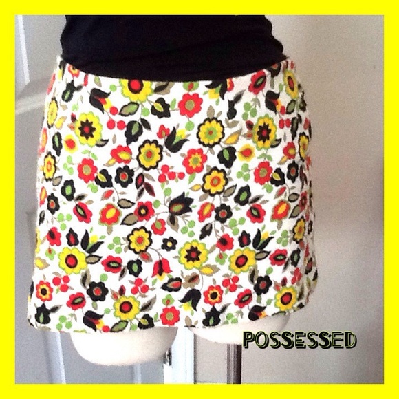 🌸VINTAGE Flower Power Mod Floral Mini Skirt🌸 - Picture 2 of 5