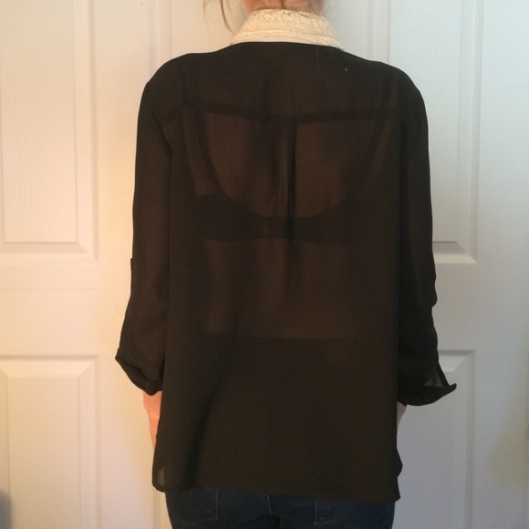 Button up blouse - Picture 2 of 3