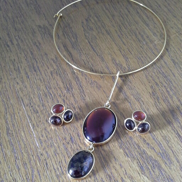 Amber Necklace & Earrings Set - Picture 2 of 6