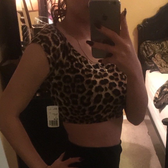 Leapard print crop top