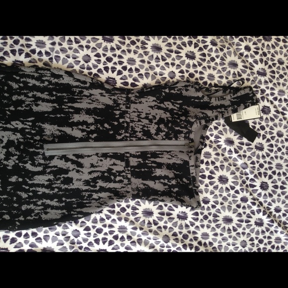 [BCBG Max Azria] Ponti bodycon Dress NWT - Picture 2 of 4