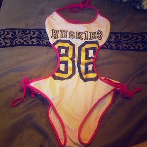 VS pink huskies limited edition swimsuit💗