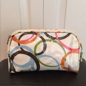 NWOT Medium makeup bag