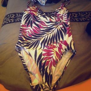 One price swim suit ONLY FOR @fashionny03