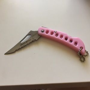 Mean butch pocket knife