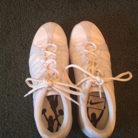 brand new cheer shoes
