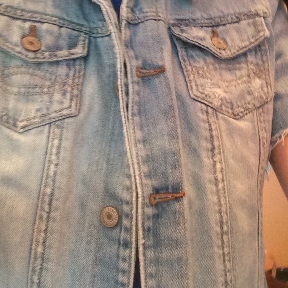 Jean jacket - Picture 2 of 4
