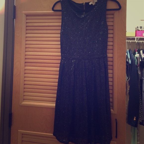 Black sequin party dress