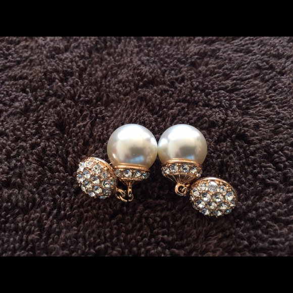 Pearl and sparkle earrings