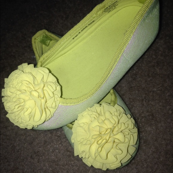 Gap toddler flats