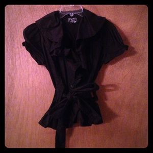 Short sleeve jacket with ruffles!
