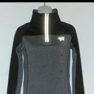 Not selling!! Iso!!! Size large