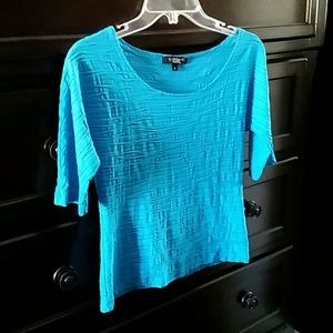 Karen Kane summer blue top