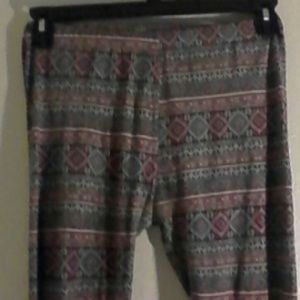 Tribal print leggings