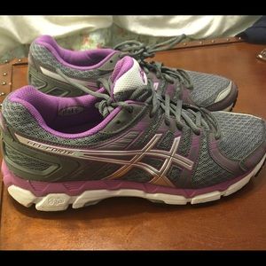 ASICS Women's size 10 running shoes