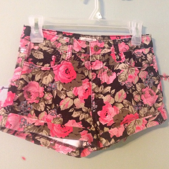 Floral high waisted shorts