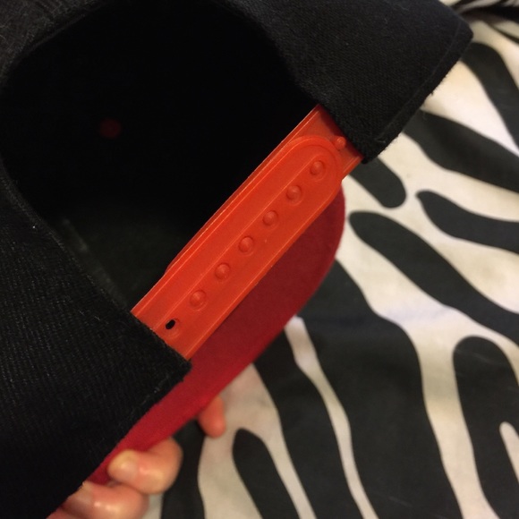 SnapBack - Picture 2 of 3