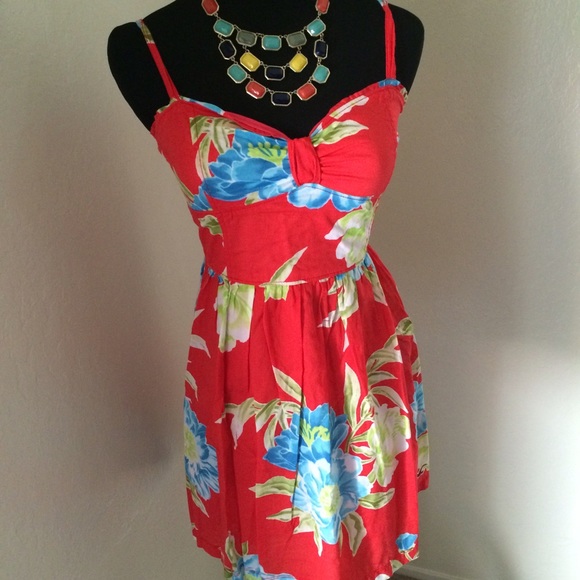Hollister Summer/Spring dress - Picture 1 of 2