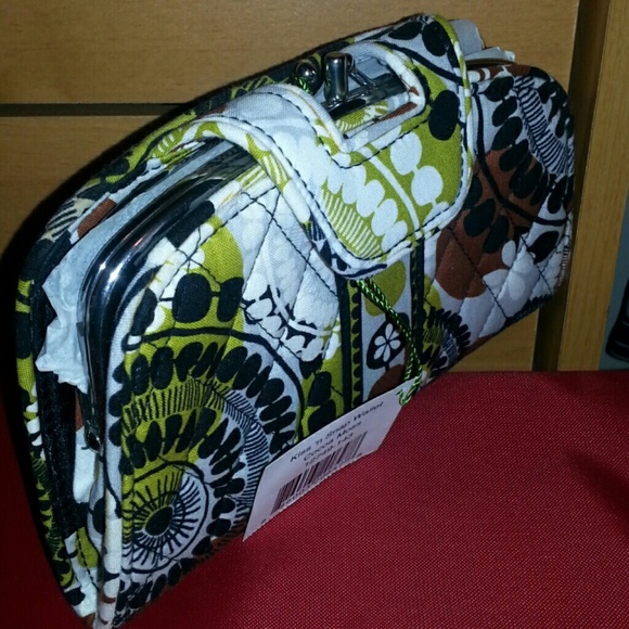 Vera Bradley Handbags - Brand New Vera Bradley.