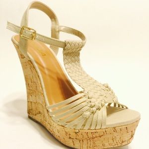 ❤️Beige Paula Wedge❤️