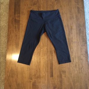 Lululemon Black Capris