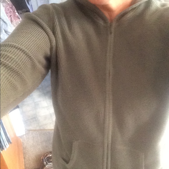 @onefire UPDATED BUNDLE GREEN SWEATER $47