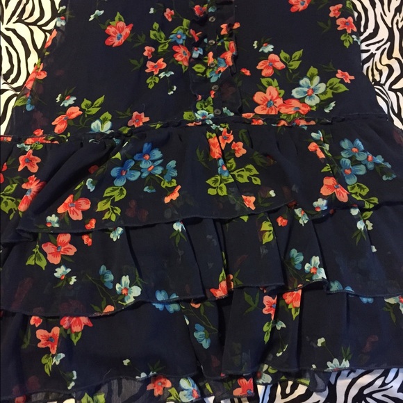 Ruffled hollister floral dress - Picture 2 of 4