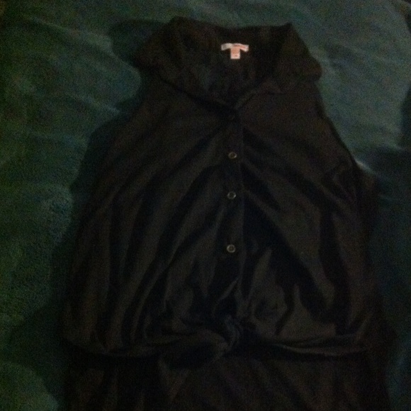 Short sleeve button up shirt - Picture 1 of 1