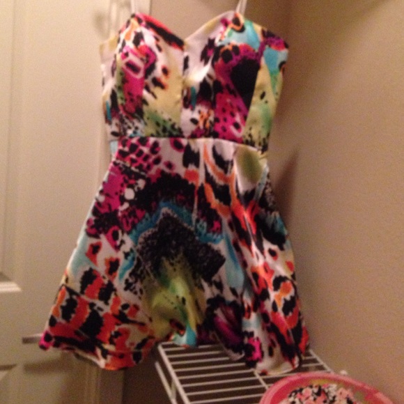 Adorable dress!