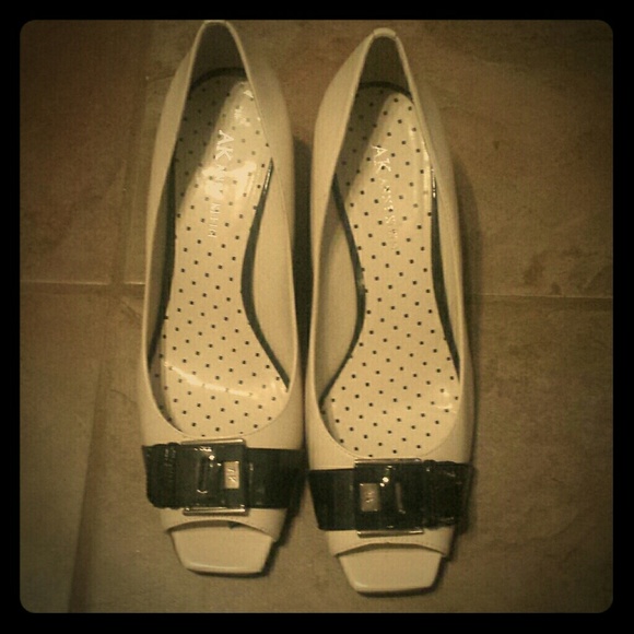 Unique Spectator Wedge Shoes