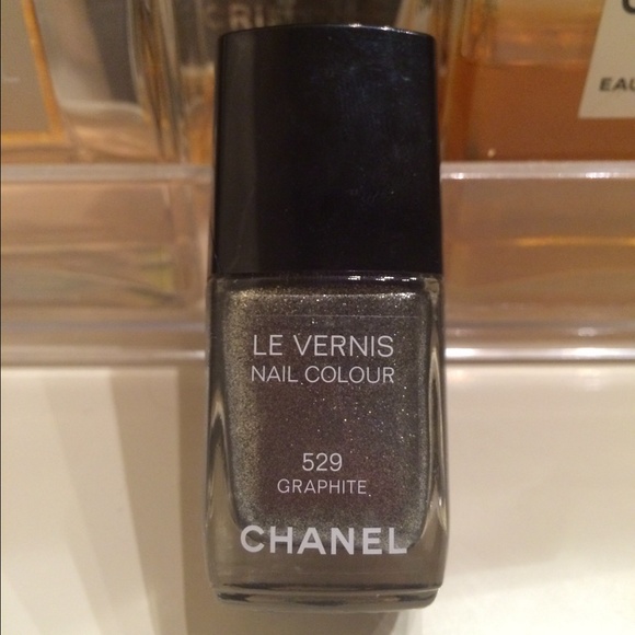 Chanel Le Vernis Nail polish in Graphite