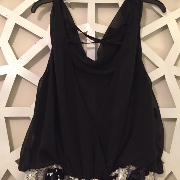 ⭐️⭐️Reducded⭐️⭐️ Black sequin skirt cocktail dress - Picture 3 of 4