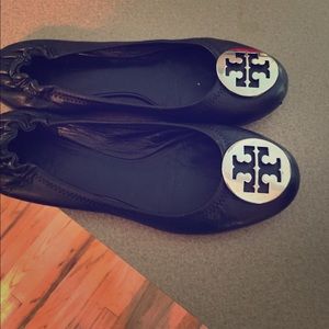 Practically brand new tory burch flats!
