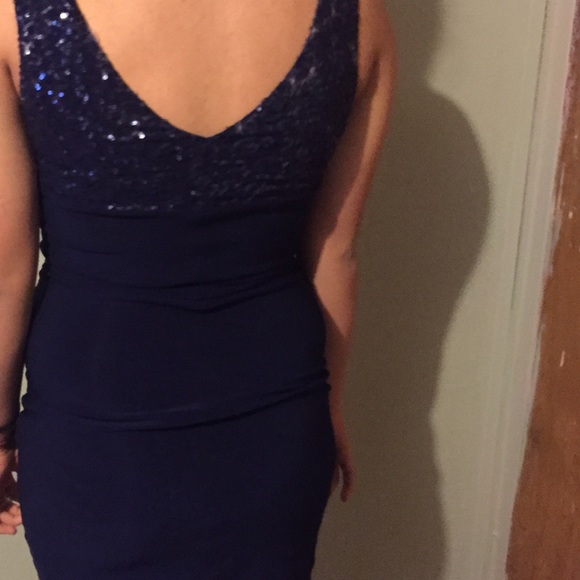 Sequined body con dress - Picture 2 of 2