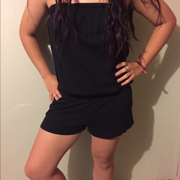 Old navy black romper - Picture 2 of 2