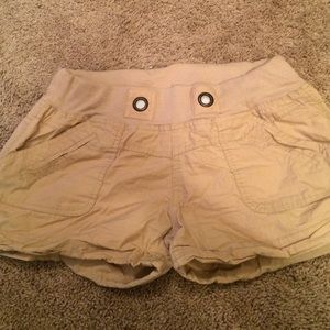 Stretchy waist khaki shorts