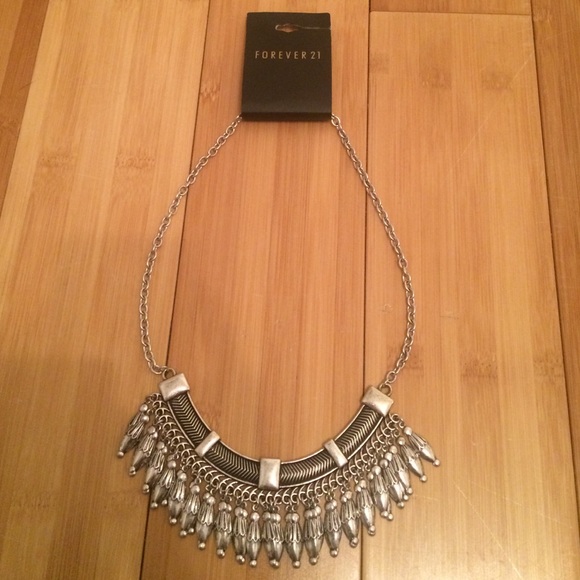 Forever 21 necklace
