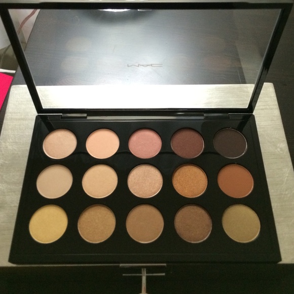 MAC Eye Shadow x 15/ Warm Neutral