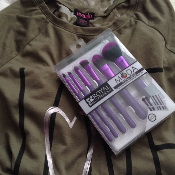 BUNDLE