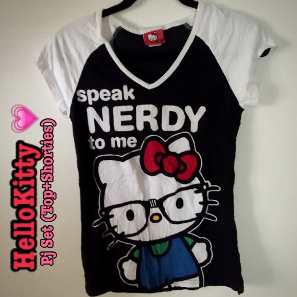 🚫 SOLD 🚫 CUTE HELLO KITTY PJ SET (TOP&SHORTIES)