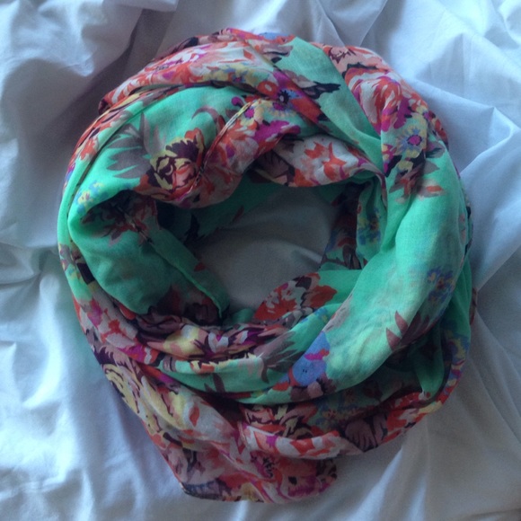 FREE PEOPLE || floral scarf