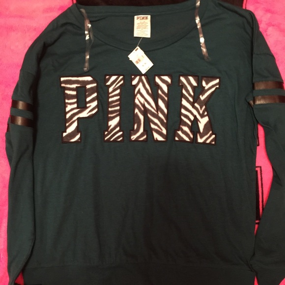 $12 OFF VS PINK LONG SLEEVE T SHIRT