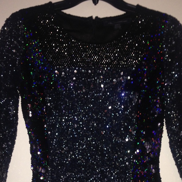 Dress - Picture 2 of 4