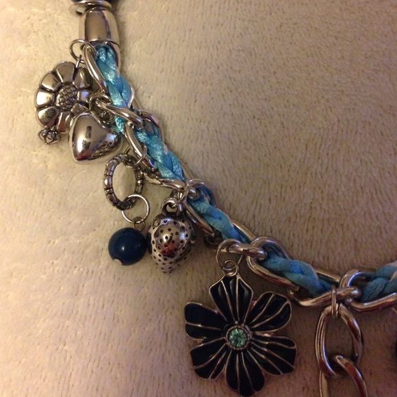 Chunky charm necklace - Picture 3 of 3